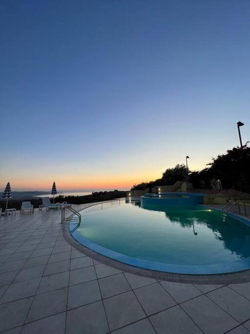 Casa Smeralda - Piscina E Vista Sul Mare! Trinita d'Agultu e Vignola Bagian luar foto